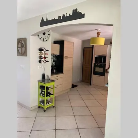 Vakantiehuis Maison Spacieuse Et Calme Pres De La Cite Alairac