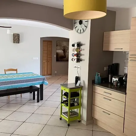 Maison Spacieuse Et Calme Pres De La Cite Дом отдыха Alairac