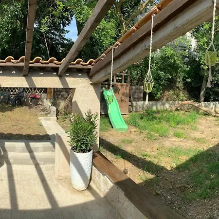 Maison Spacieuse Et Calme Pres De La Cite Дом отдыха