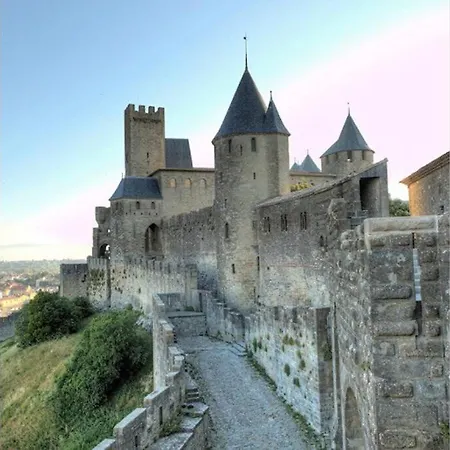 Maison Spacieuse Et Calme Pres De La Cite Alairac